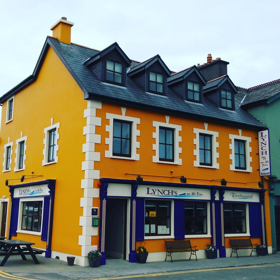 Bed and Breakfast Lynch'S On The Pier à Castletownbere Extérieur photo