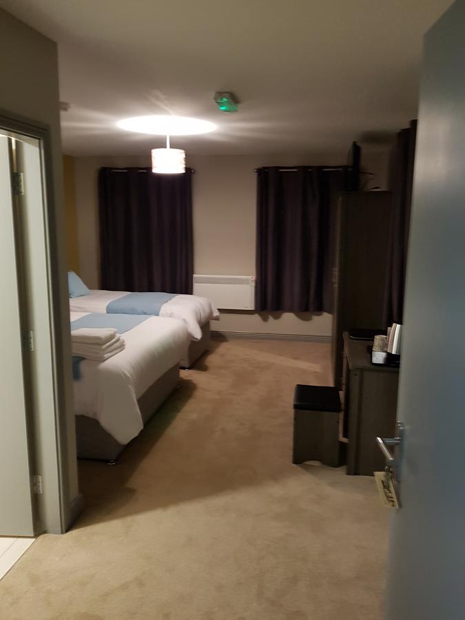 Bed and Breakfast Lynch'S On The Pier à Castletownbere Extérieur photo